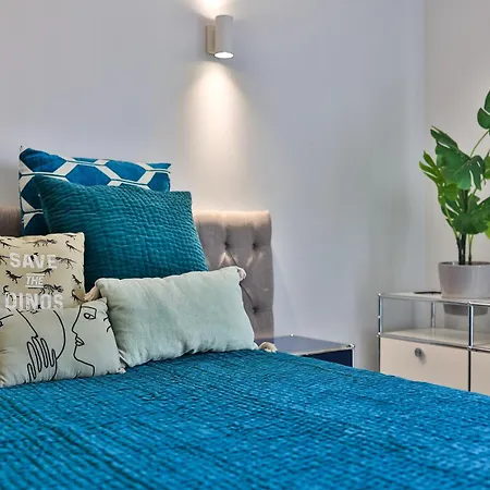 Frida By Tropez * Saint Tropez